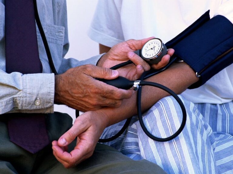 Withings tensiometre numerique tension arterielle monitoring sante
